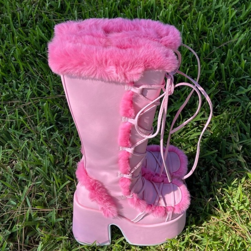 Demonia Camel 311 Platform Boots